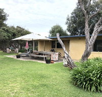 ShipleyPortsea walk to back beach - New Castle Holiday