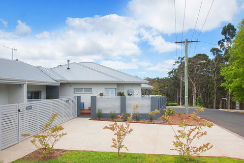 Shiraz Studio - New Castle Holiday 3