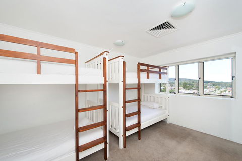 Shoal Bay Penthouse With Views And Resort Facilities - New Castle Holiday 3