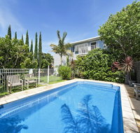 SHOAL BAY RIGGERS - New Castle Holiday