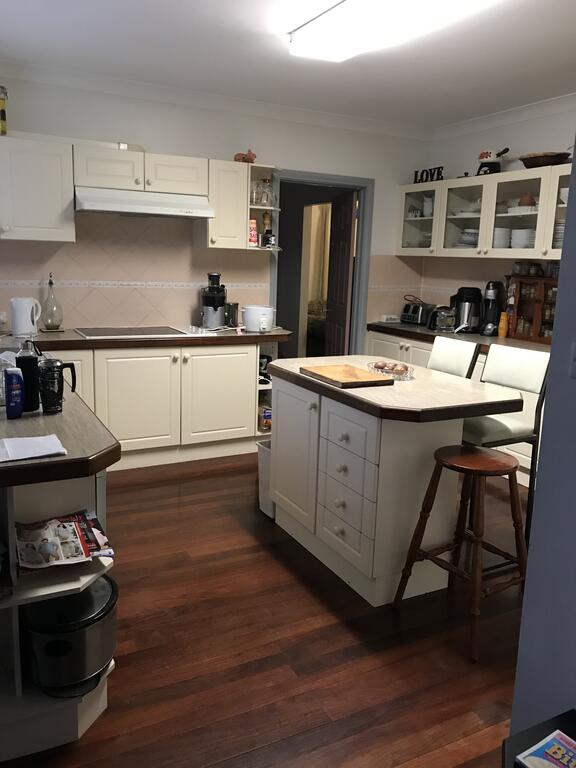 Gordon ACT New Castle Holiday