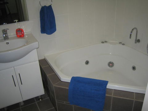 Showgrounds Cottage Naracoorte - New Castle Holiday 3