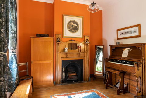 Sidneys Retreat - New Castle Holiday 3