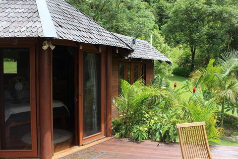 Silk Pavilions Glamping - New Castle Holiday 0