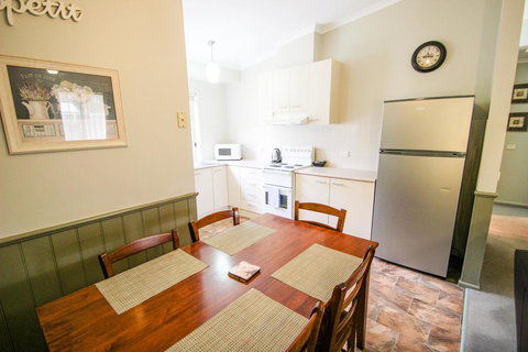 Silver Birches Holiday Unit 6 - New Castle Holiday 2