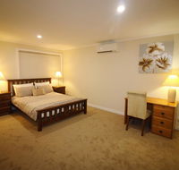 Silver House - Melbourne Airport Accommodation - New Castle Holiday