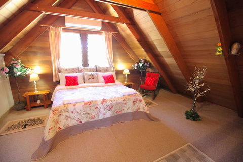 Silverpoint Accommodation - New Castle Holiday 0