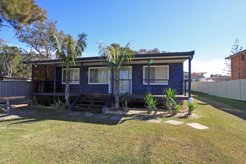 Silversands Beach House - New Castle Holiday 1