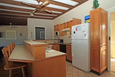 Silversands Beach House - New Castle Holiday 3
