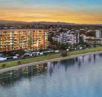 Silvershore Apartments on the Broadwater - New Castle Holiday