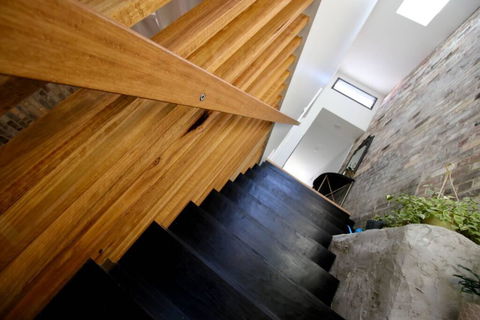 Sinjin: Unique Luxury 6 Bed House In Sydney City - New Castle Holiday 2