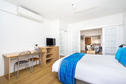 Sky High Quality Excellent Fit Out - New Castle Holiday 2
