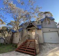 Snowdragon - New Castle Holiday