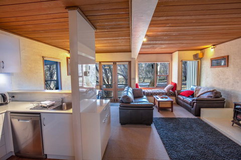 Snowgums 07 - New Castle Holiday 0