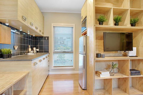 Sofia-Rose And Cottage - New Castle Holiday 2