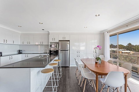 Soldiers Point Spectacular - New Castle Holiday 1