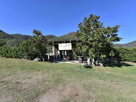 Somerville Wines Farmstay In Broke, Super Cute House On Working Farm. Walk For Miles. - New Castle Holiday 1