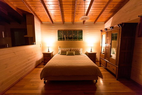 Southern Anchorage Retreat - New Castle Holiday 1