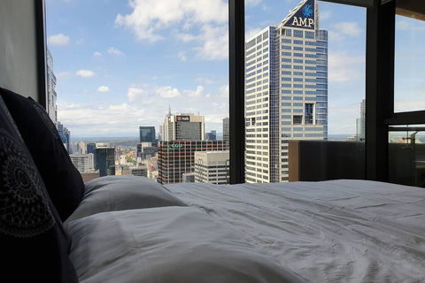Southern Cross Flat With Sky, City, And Sea Views - New Castle Holiday 0