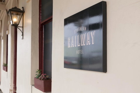 Southern Railway Hotel - New Castle Holiday 2