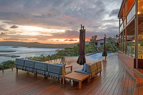 Southwinds On Hamilton Island - New Castle Holiday 1