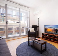 Spacious and Bright Studio in the Middle of Town - New Castle Holiday