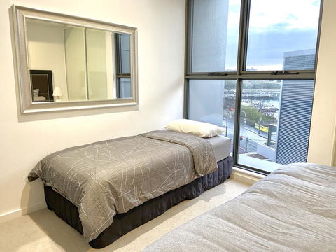 Spacious Apt Near DarlingHarbour & FishMarket - New Castle Holiday 0