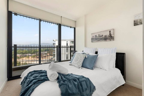 Spacious Luxury 3Br Top Location , WiFi, Gym, Pool - New Castle Holiday 2