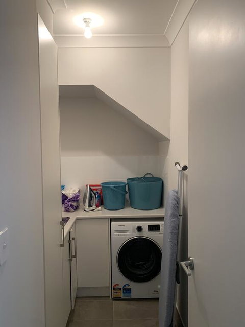 Spacious Rooms Home-Stay With Free Wifi - New Castle Holiday 2