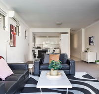 Spacious Two-Bedroom Apartment near Hospital - New Castle Holiday
