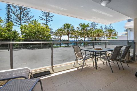 Spinnaker Apartments - New Castle Holiday 1