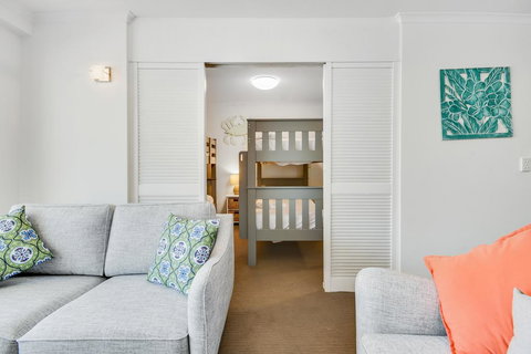 Spinnaker Apartments - New Castle Holiday 2