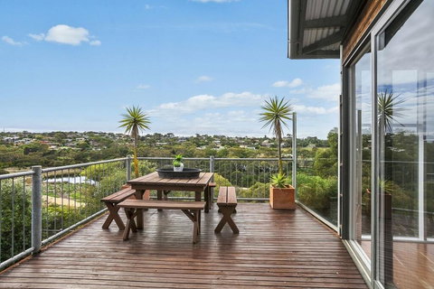 Spring Valley Luxury 42 - New Castle Holiday 2