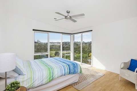 Spring Valley Luxury 42 - New Castle Holiday 3