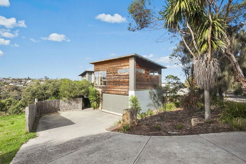 Spring Valley Luxury 42 - New Castle Holiday 1