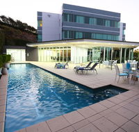 Springfield Lakes Boutique Hotel - New Castle Holiday