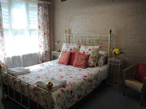 Springhurst Butter Factory - New Castle Holiday 1
