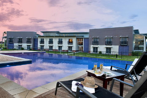 Springs Shoalhaven Nowra - New Castle Holiday 0