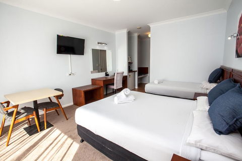 Springwood Motor Inn - New Castle Holiday 0