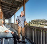 Stanley Seaview Inn - New Castle Holiday