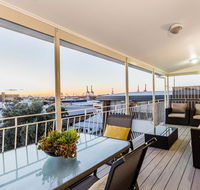 Stirling Apartments - The Penthouse - New Castle Holiday