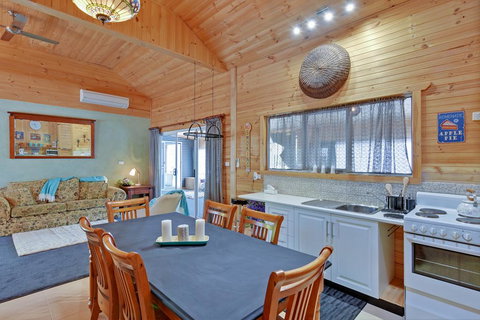 Stony Rise Cottage B&B - New Castle Holiday 3