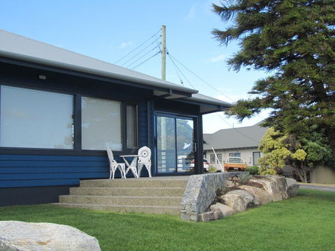Storm Bay Cottage - New Castle Holiday 1