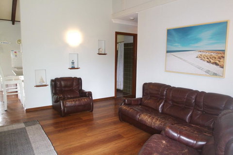 Stouty's At Hat Head - New Castle Holiday 3