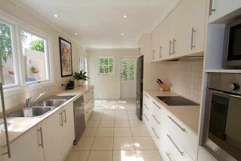 Strahan House - New Castle Holiday 2