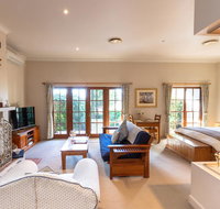 Strathearn Park Lodge - New Castle Holiday