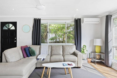 Strathmore Beach House 67 - New Castle Holiday 2