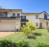 Strathmore Lodge - New Castle Holiday