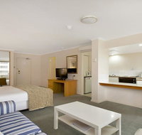 Studio with balcony at College St - New Castle Holiday