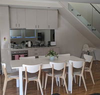 Stunning 2 Storey Apartment in Perth's CBD - New Castle Holiday